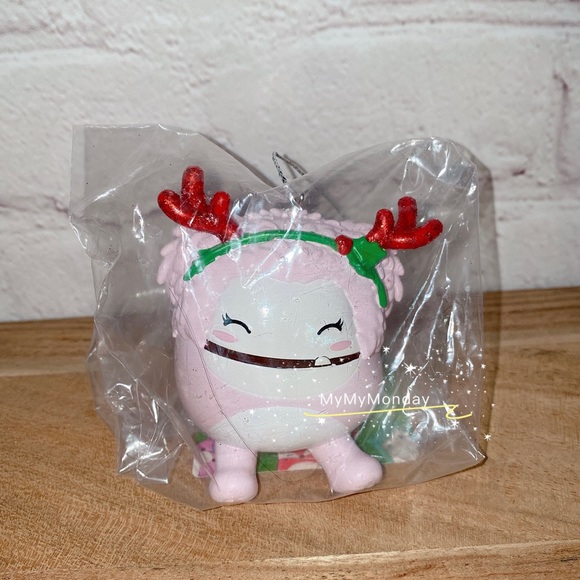 Squishmallow Christmas Ornament Brina The Bigfoot - Picture 2 of 4